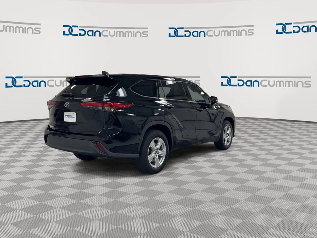 Used 2022 Toyota Highlander L FWD image 8