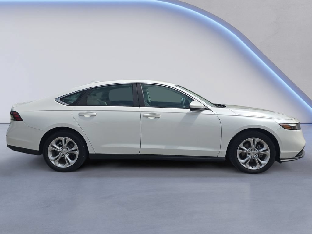 Used 2023 Honda Accord LX image 7