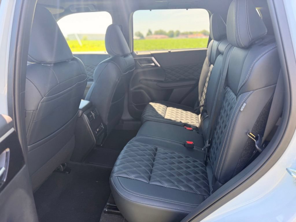 New 2026 Nissan Rogue Platinum AWD/4WD image 11