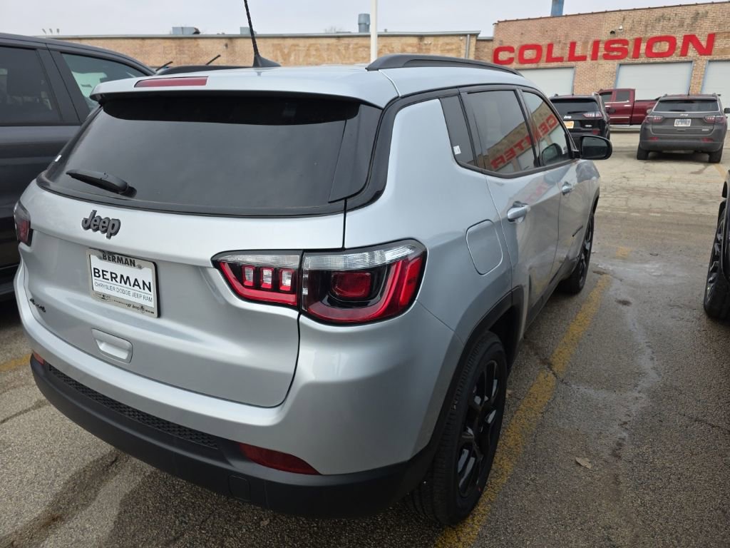 New 2026 Jeep Compass Latitude image 7