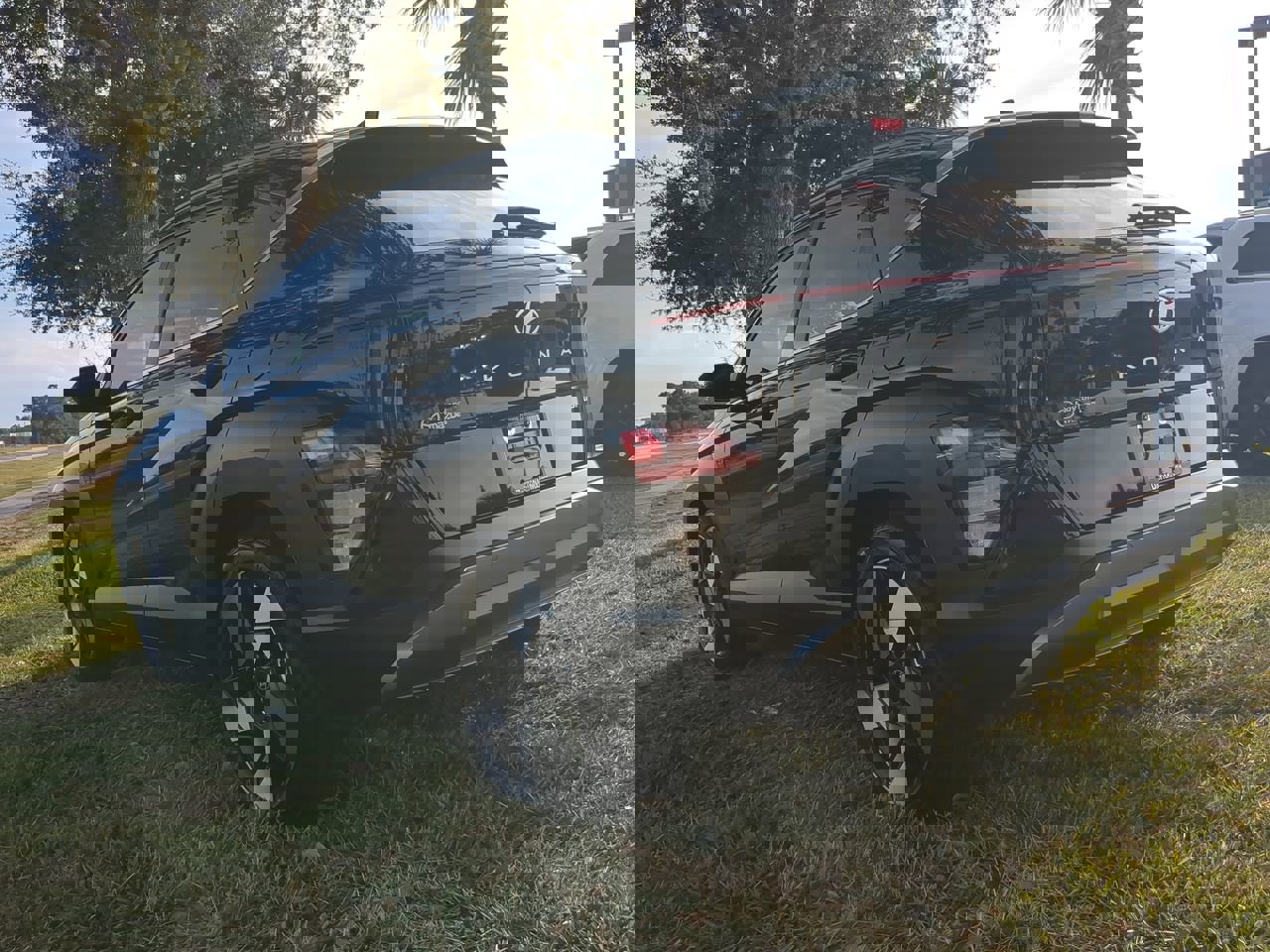 Used 2024 Hyundai Kona Limited image 6