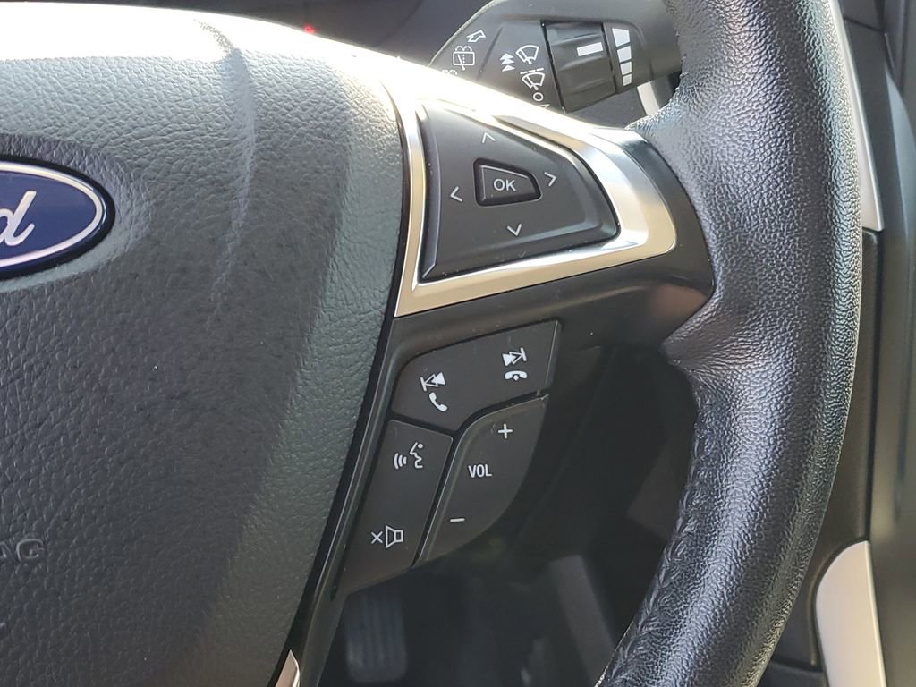 Used 2024 Ford Edge SEL image 17