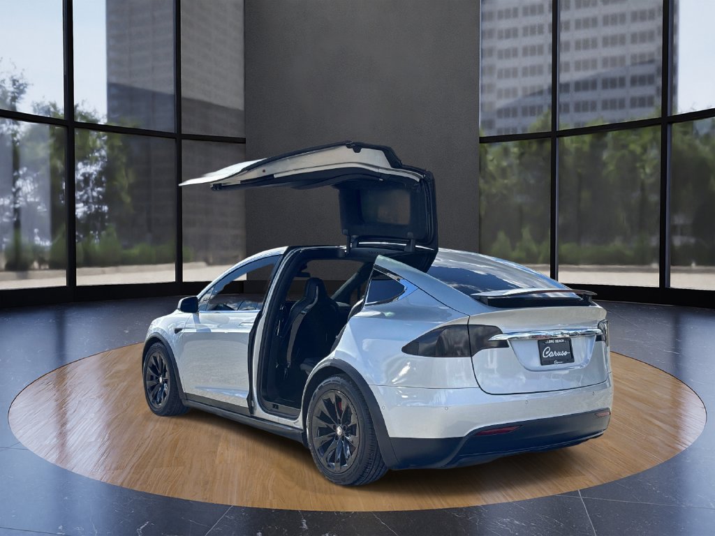 Used 2017 Tesla Model X 90D AWD/4WD image 5