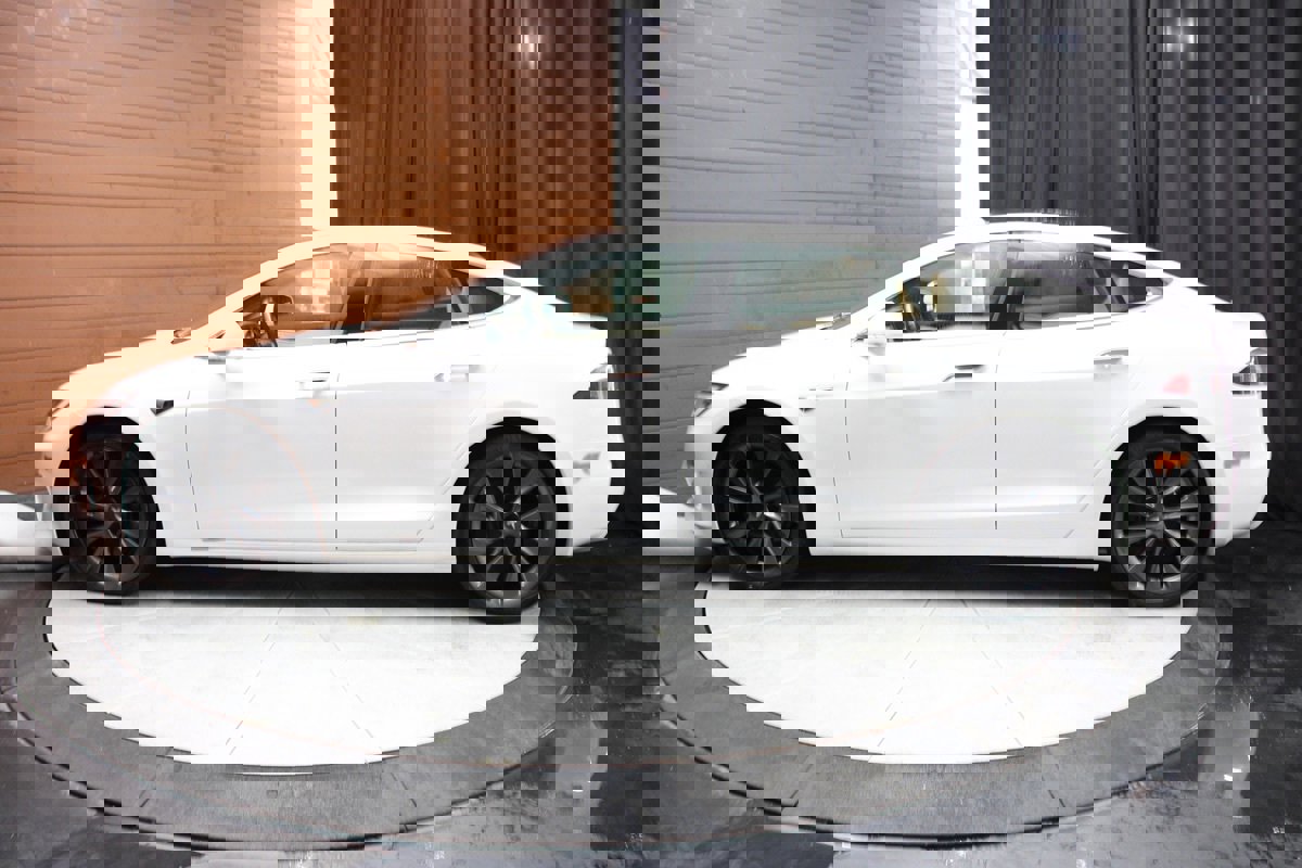 Used 2020 Tesla Model S Long Range AWD image 9