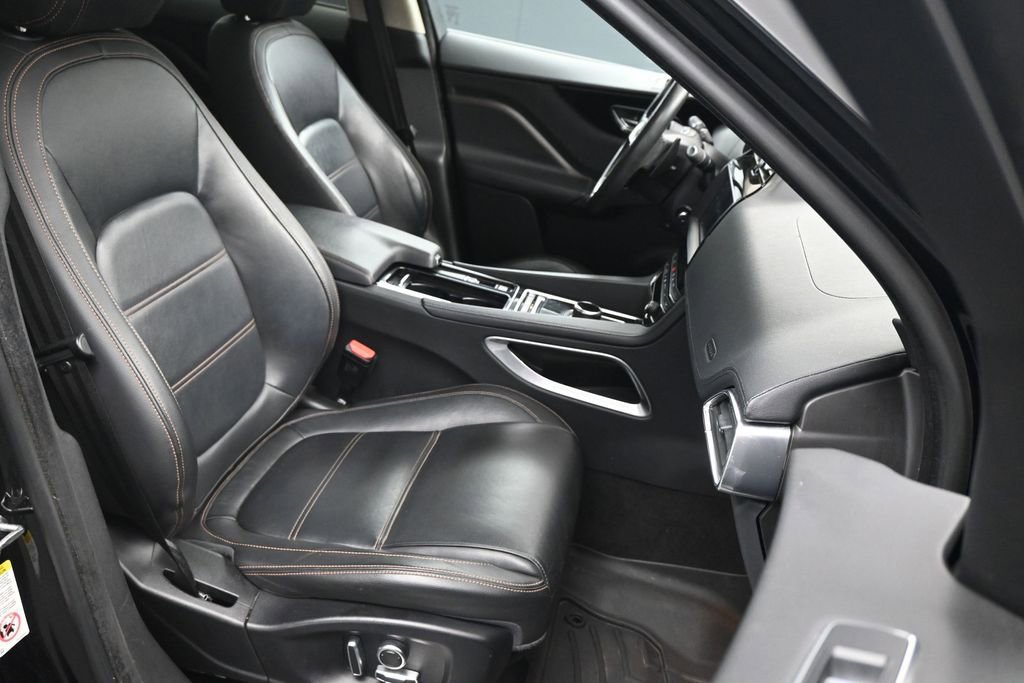 Used 2020 Jaguar F-PACE Prestige AWD/4WD image 11
