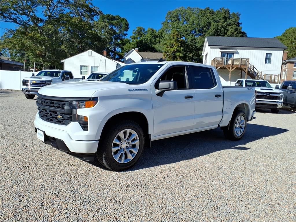 Used 2022 Chevrolet Silverado 1500 Custom image 3