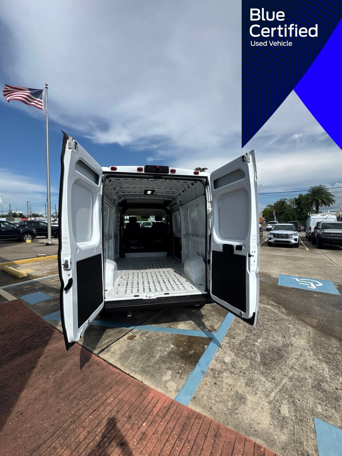 Used 2026 RAM ProMaster 2500 w/ Convenience Group FWD image 40
