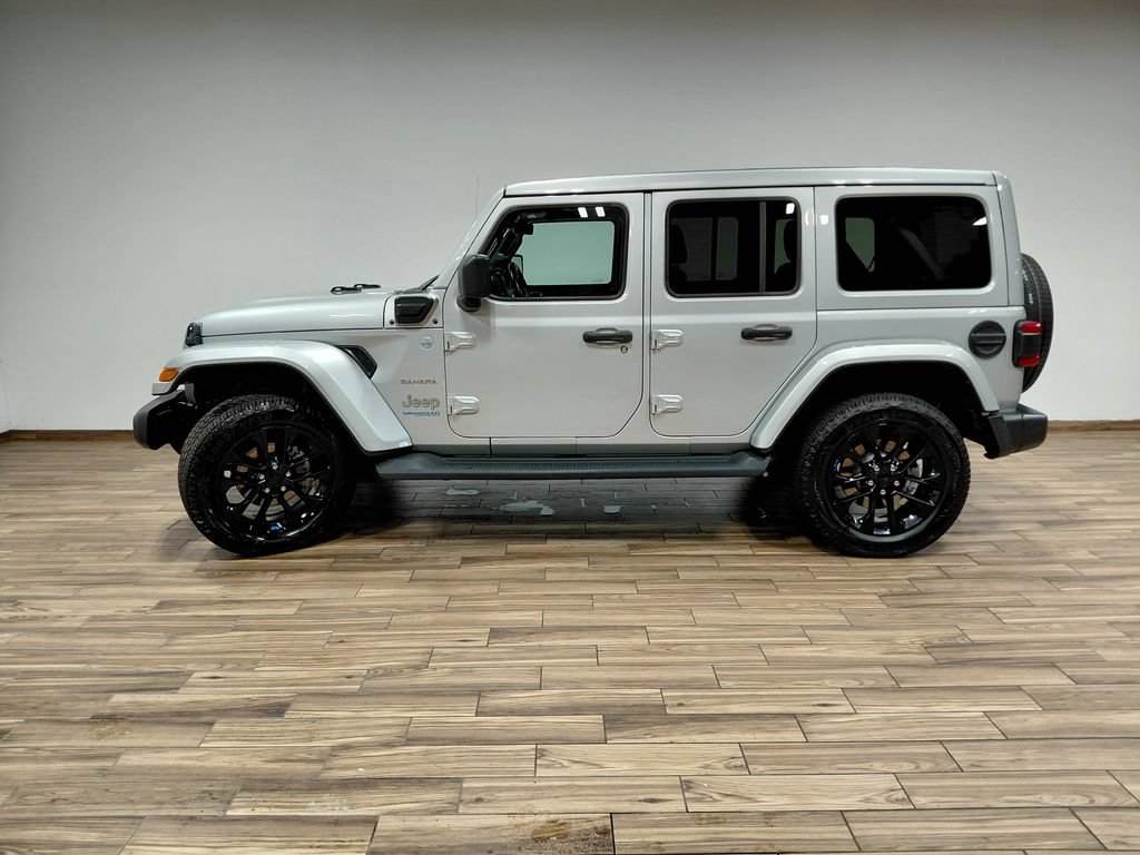Certified 2022 Jeep Wrangler Unlimited Sahara w/ Cold Weather Group AWD/4WD image 30