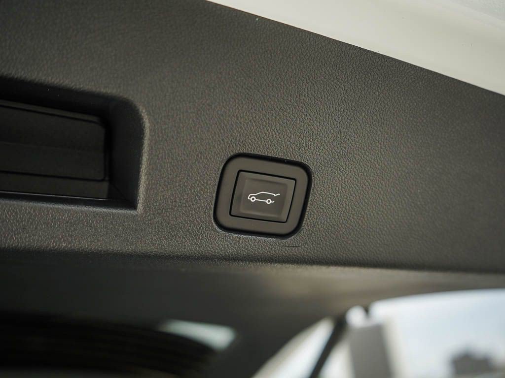 New 2026 GMC Acadia Elevation w/ Black Edition AWD/4WD image 9
