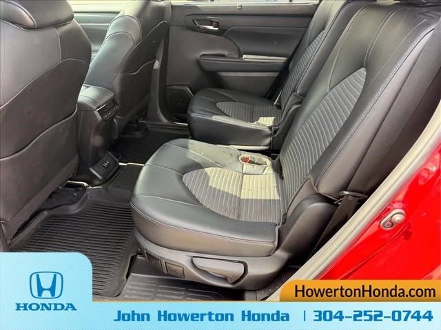 Used 2022 Toyota Highlander XSE image 14