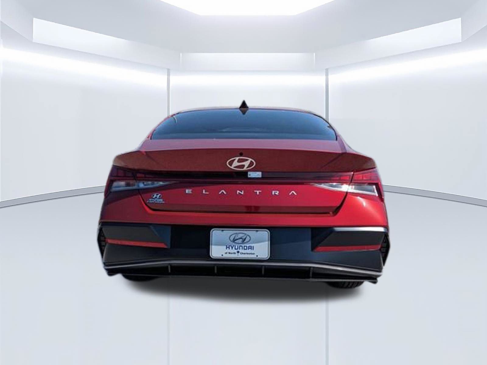 Certified 2025 Hyundai Elantra SEL FWD image 4