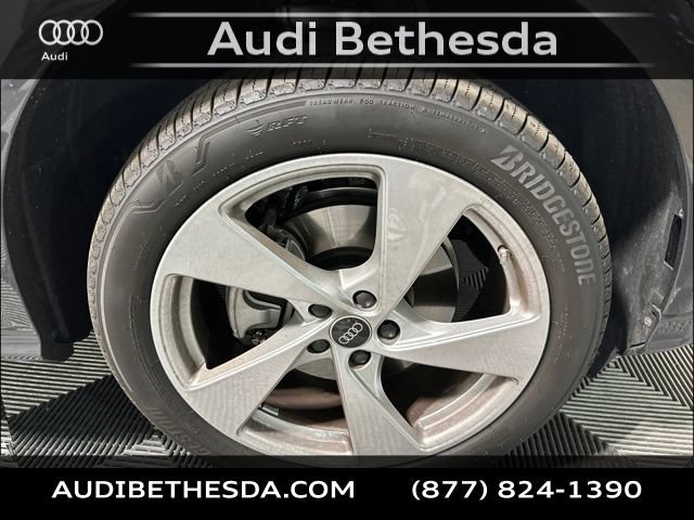 Certified 2025 Audi Q5 Premium AWD/4WD image 9