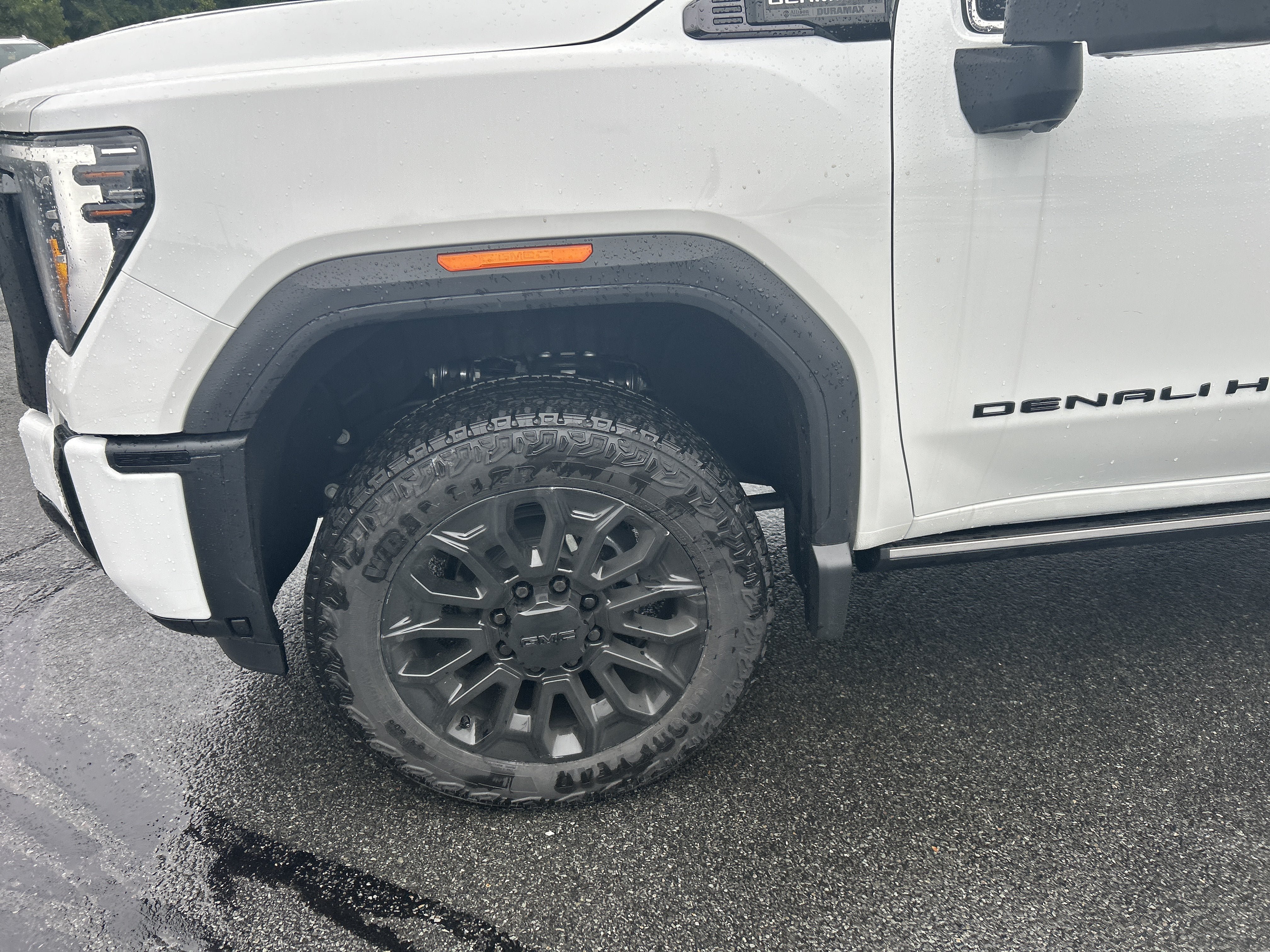 New 2026 GMC Sierra 2500 Denali Ultimate w/ LPO, Black Badging Package AWD/4WD image 6