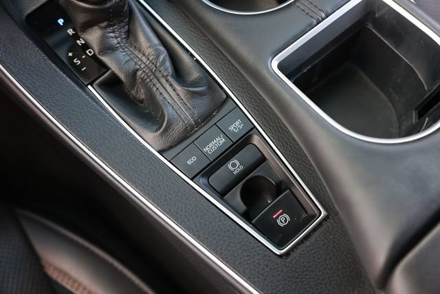 Used 2019 Toyota Avalon Touring FWD image 40