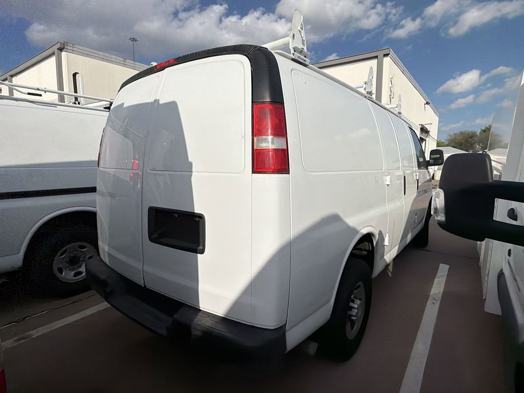 Used 2021 Chevrolet Express 2500 w/ Driver Convenience Package image 3