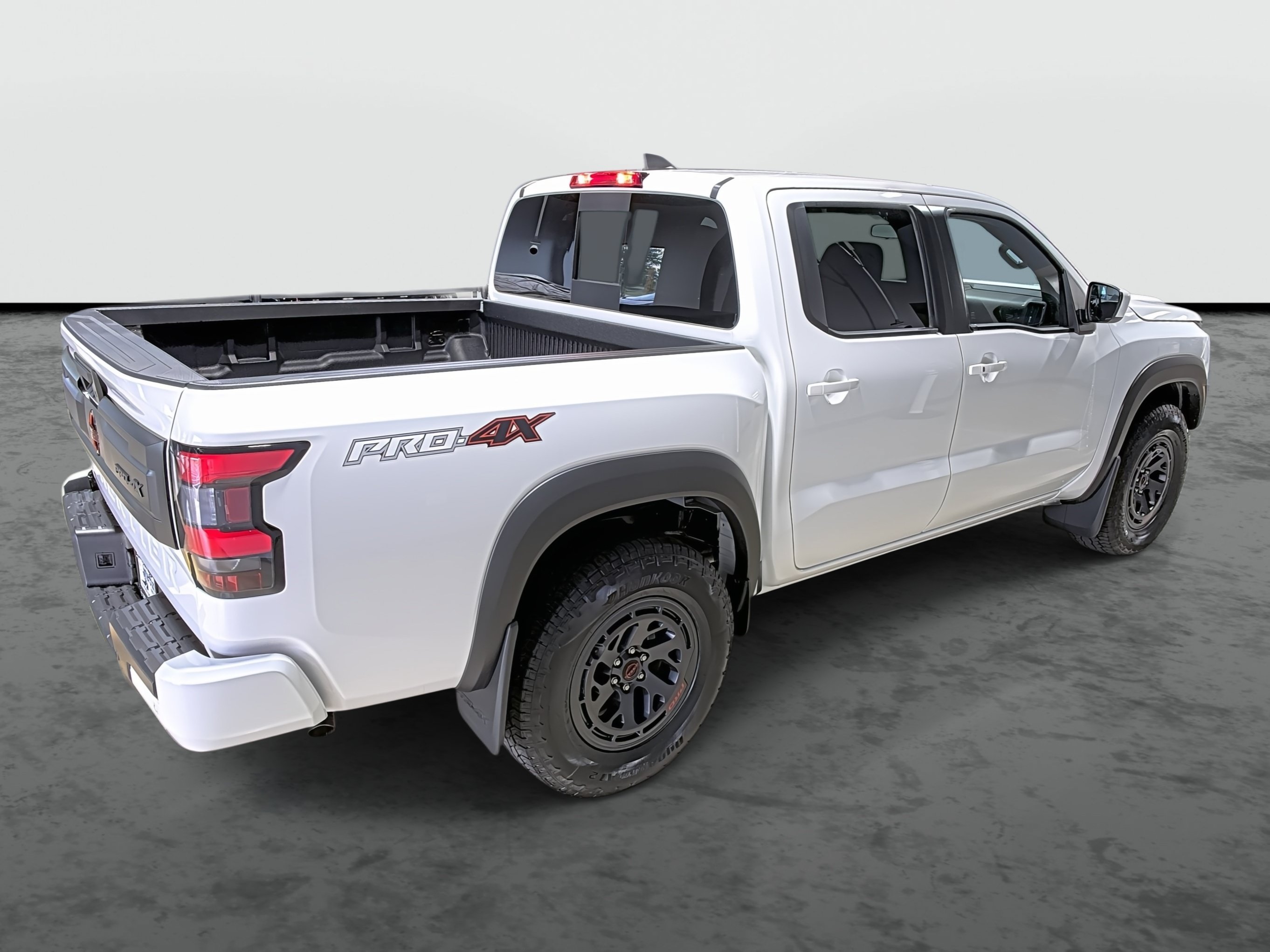 New 2026 Nissan Frontier PRO-4X w/ Tow Package AWD/4WD image 4
