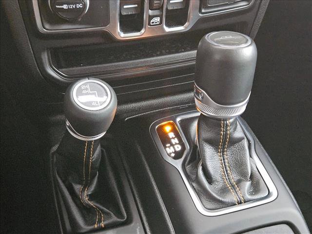 Used 2023 Jeep Gladiator Overland AWD/4WD image 13
