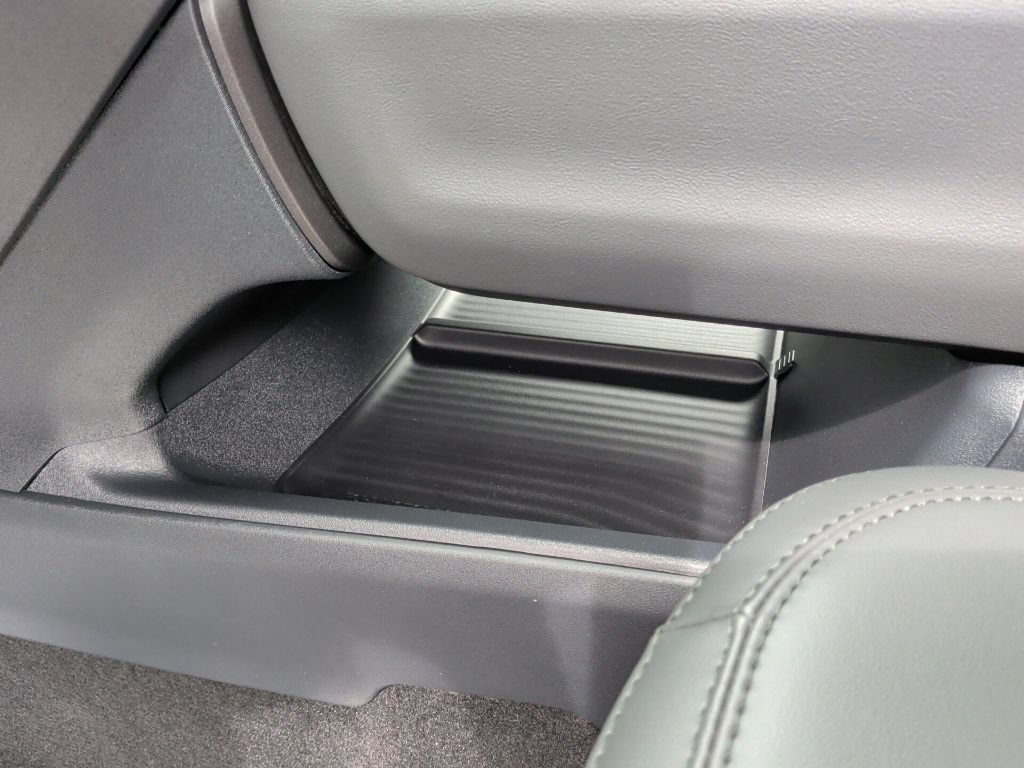 New 2027 Ford Expedition Active RWD image 32