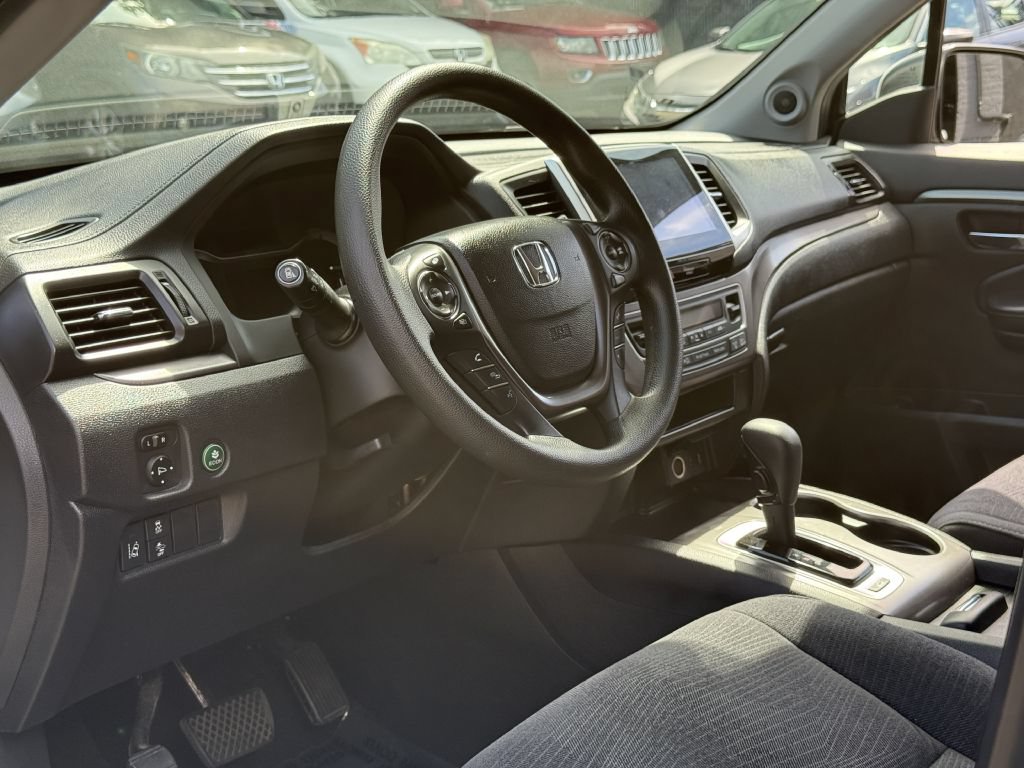 Used 2018 Honda Pilot EX image 11