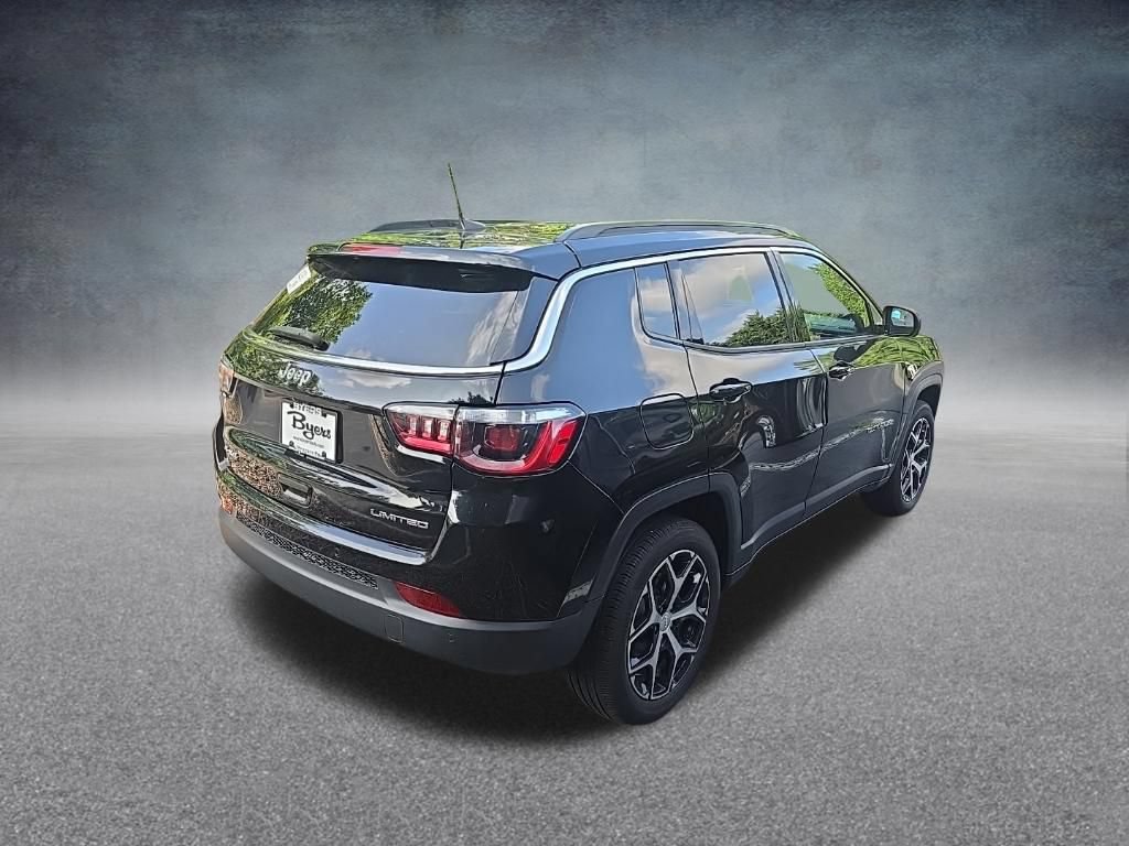 Used 2024 Jeep Compass Limited AWD/4WD image 9
