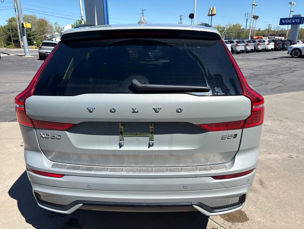 Used 2024 Volvo XC60 B5 Plus AWD/4WD image 8