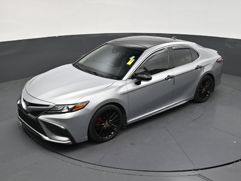 Used 2022 Toyota Camry XSE FWD image 12