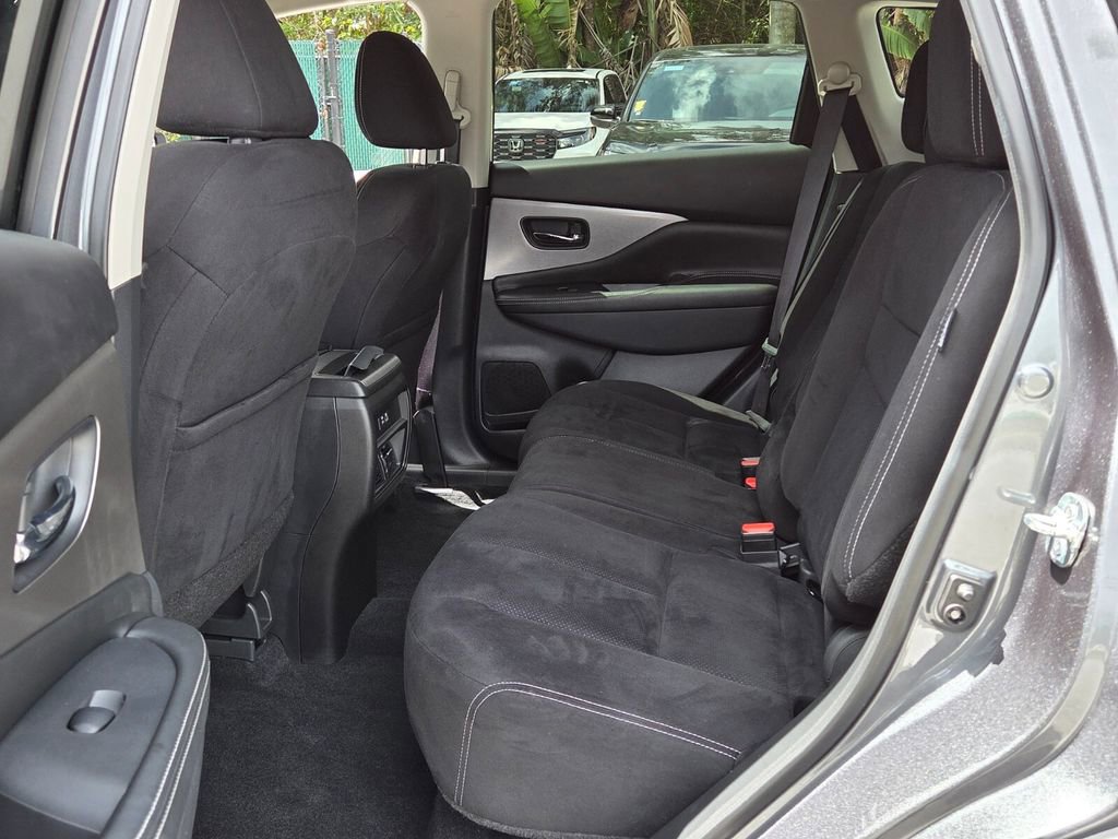 Used 2020 Nissan Murano SV image 11