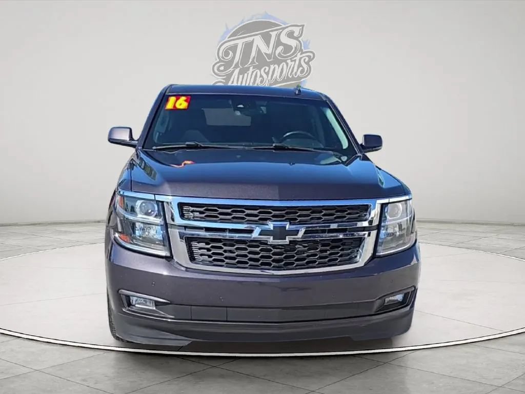 Used 2016 Chevrolet Suburban LT w/ Luxury Package AWD/4WD image 2