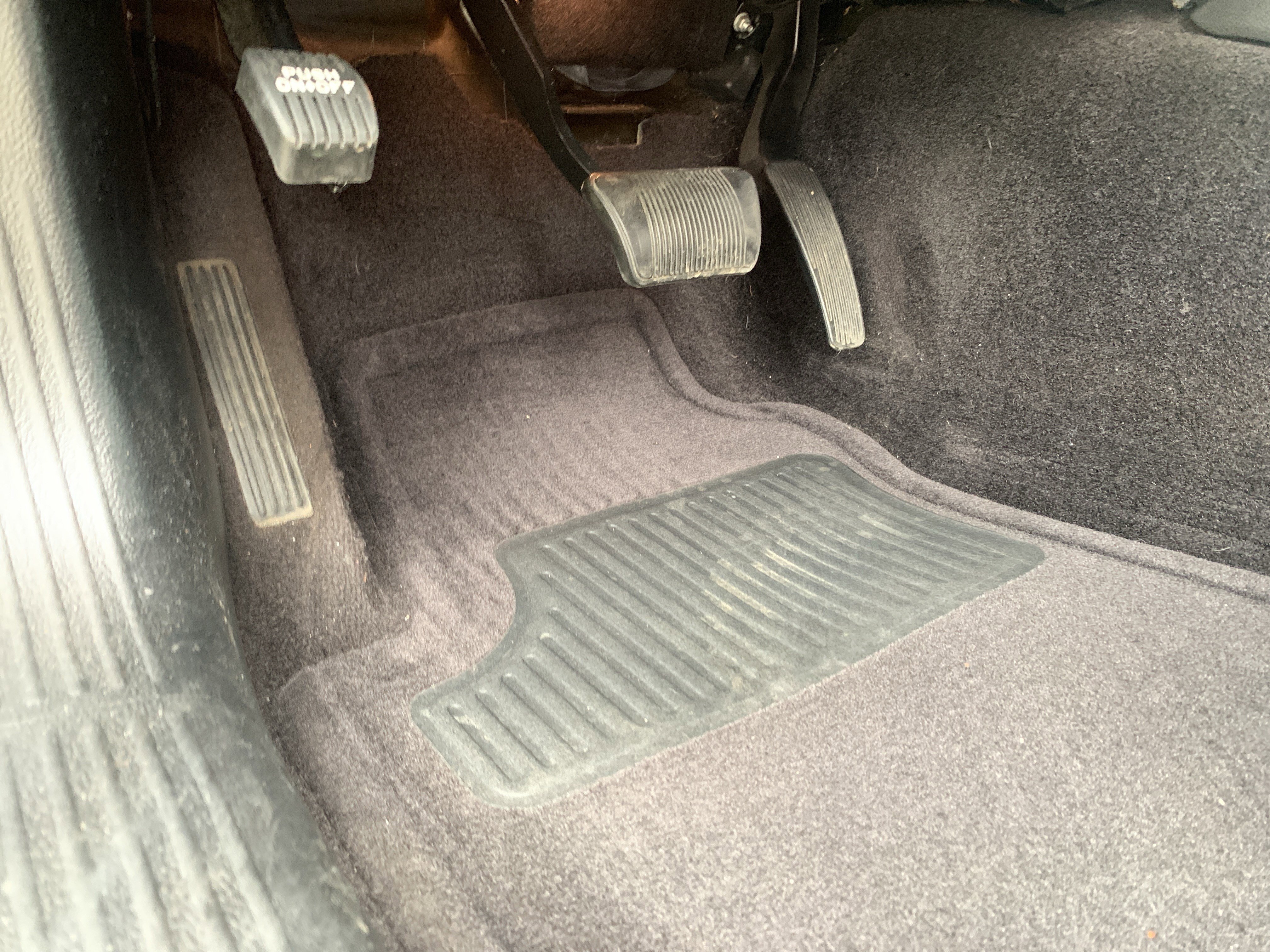 Used 2018 Dodge Challenger SXT image 17