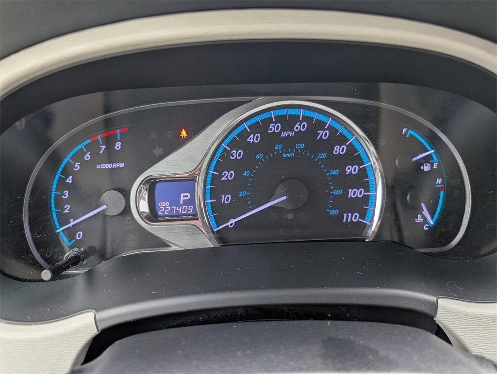 Used 2013 Toyota Sienna XLE image 18