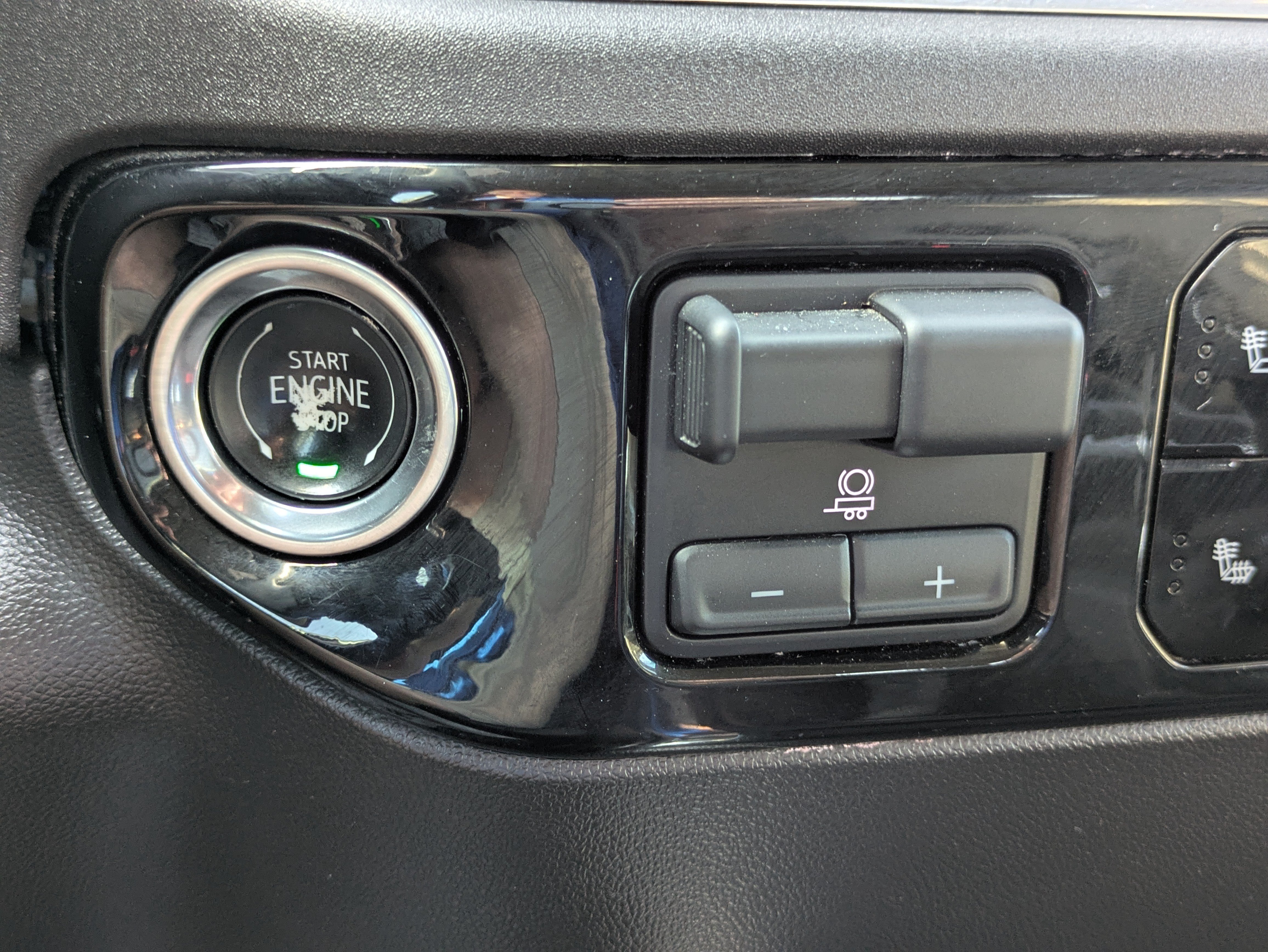 Used 2024 Chevrolet Silverado 1500 LT Trail Boss AWD/4WD image 13