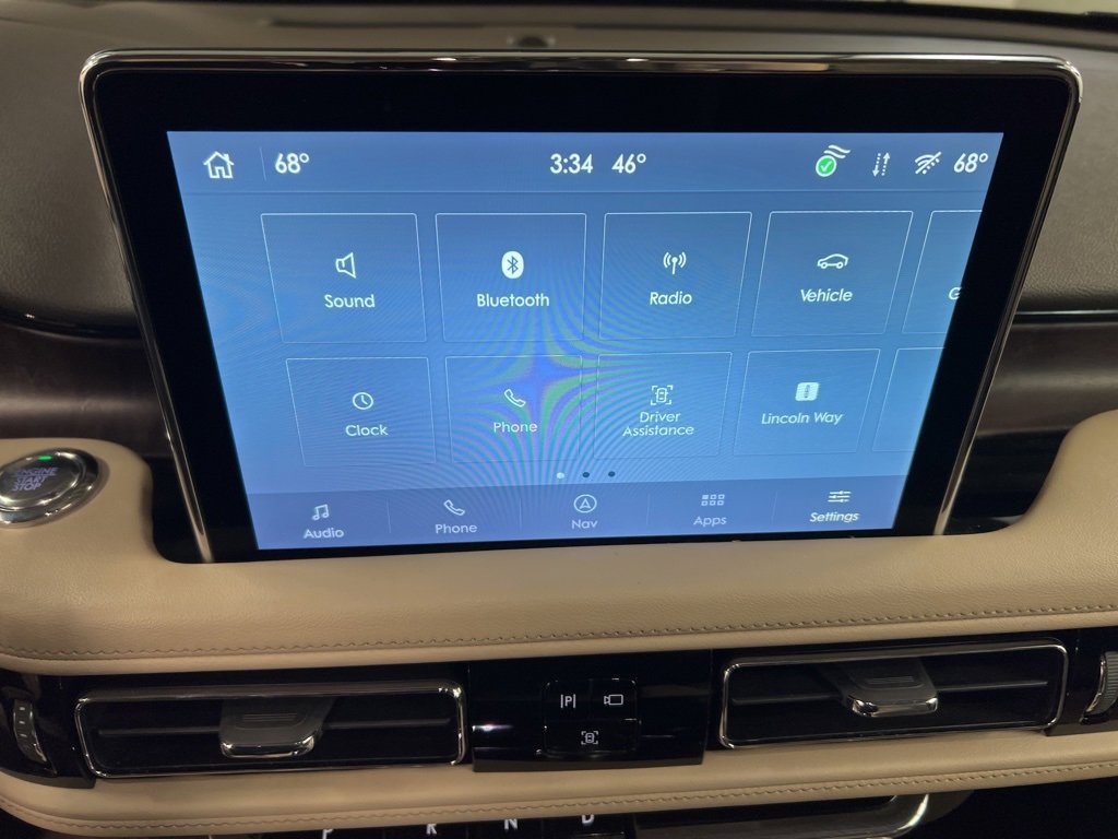 Used 2022 Lincoln Aviator Reserve w/ Equipment Group 201A image 9