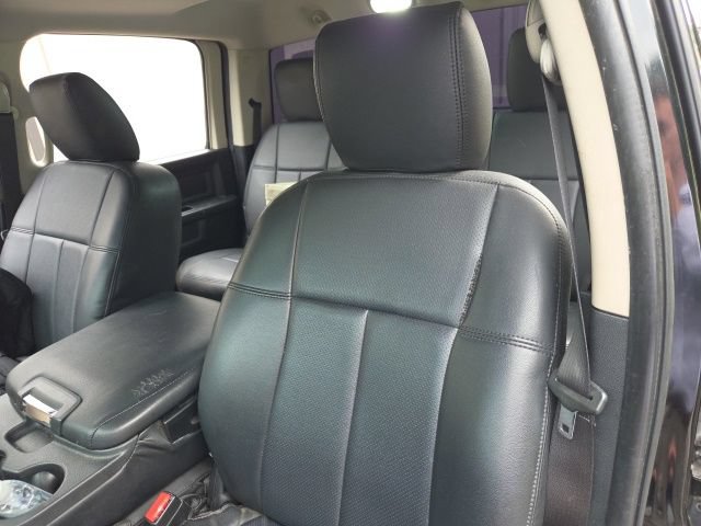 Used 2014 RAM 1500 Express w/ Black Ram 1500 Express Group AWD/4WD image 9