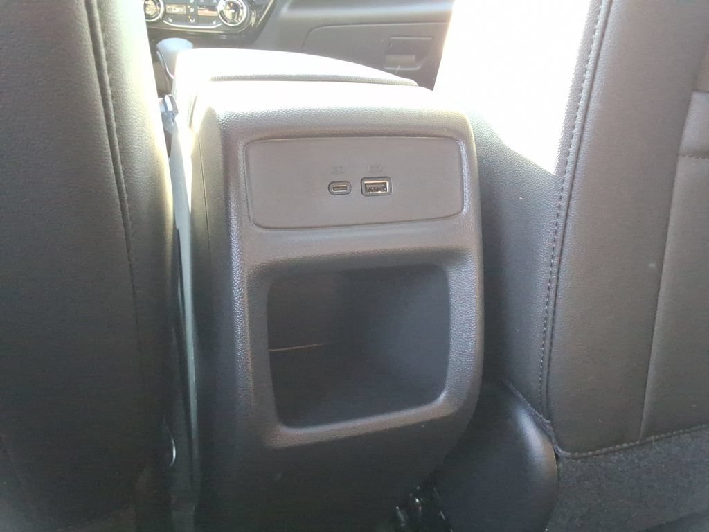 New 2026 Chevrolet Trax RS w/ Sunroof Package FWD image 17
