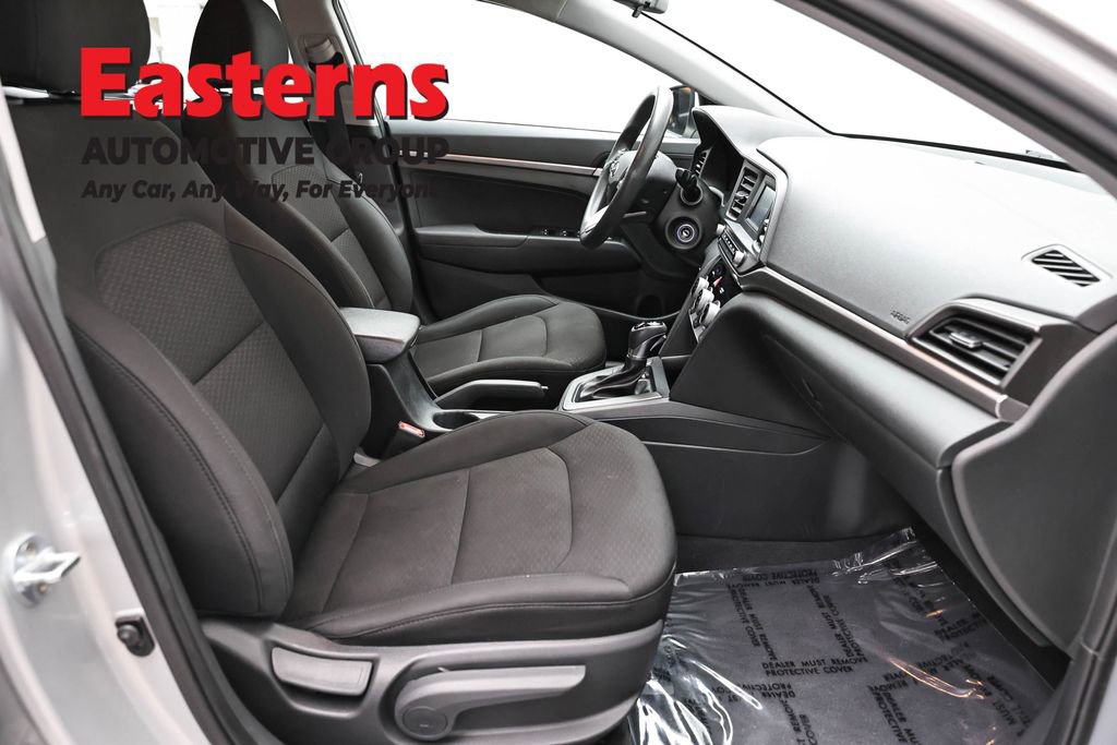 Used 2019 Hyundai Elantra SE w/ Cargo Package FWD image 24