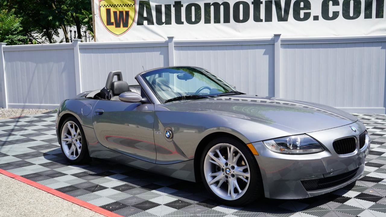 Used 2008 BMW Z4 3.0i w/ Premium Pkg RWD image 3
