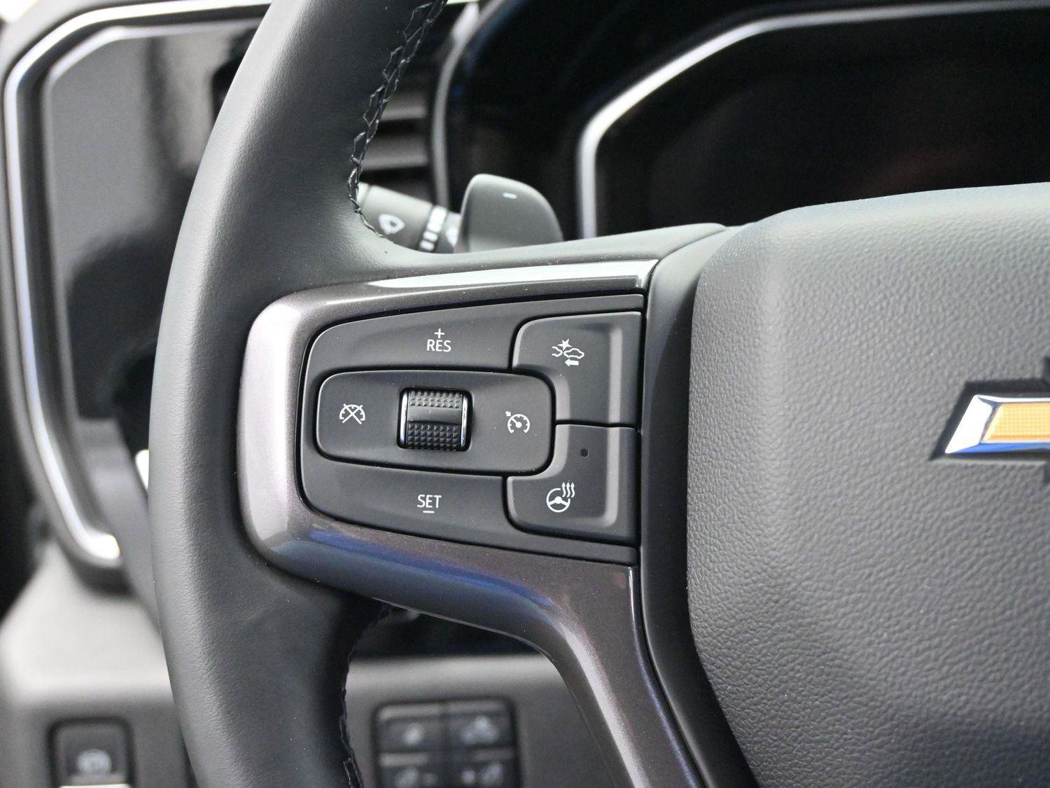 Used 2025 Chevrolet Silverado 1500 High Country w/ Technology Package AWD/4WD image 18