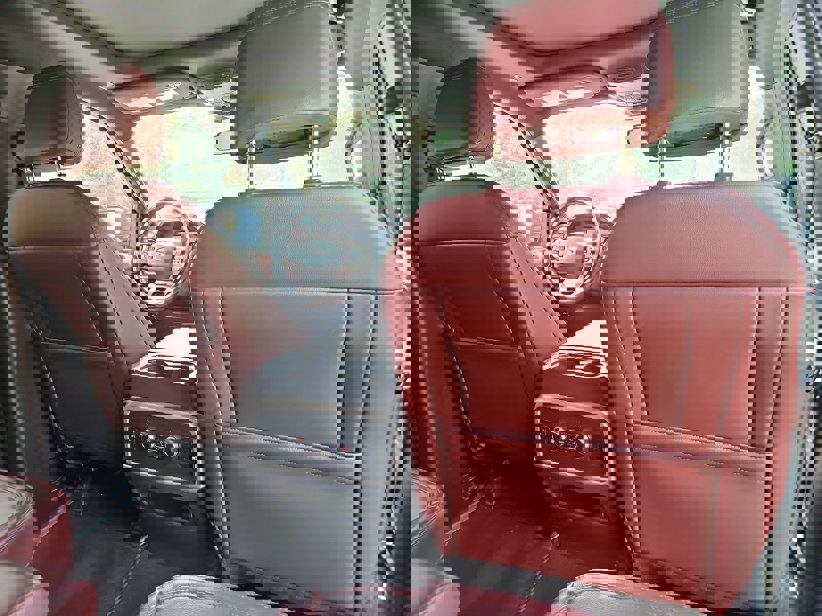 Used 2024 Ford Expedition Limited image 18