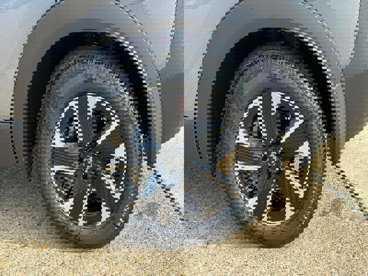 New 2025 Nissan Kicks SV image 24