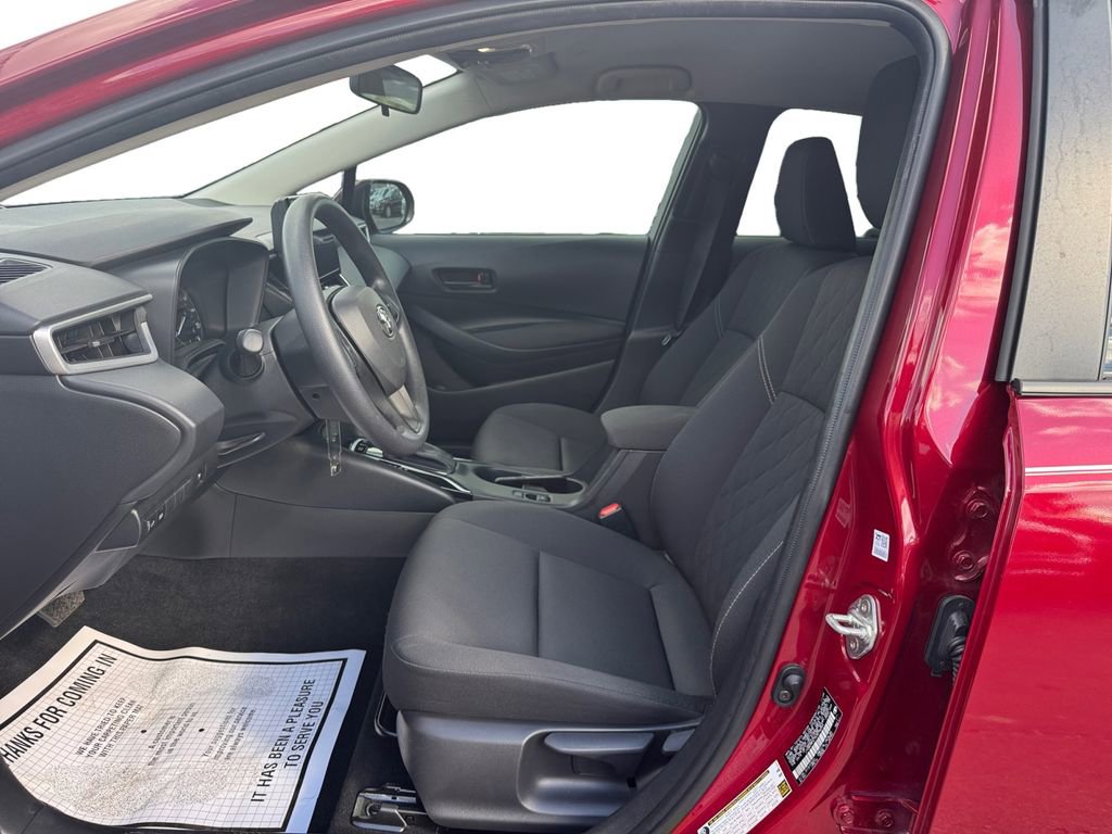 Used 2025 Toyota Corolla LE image 11