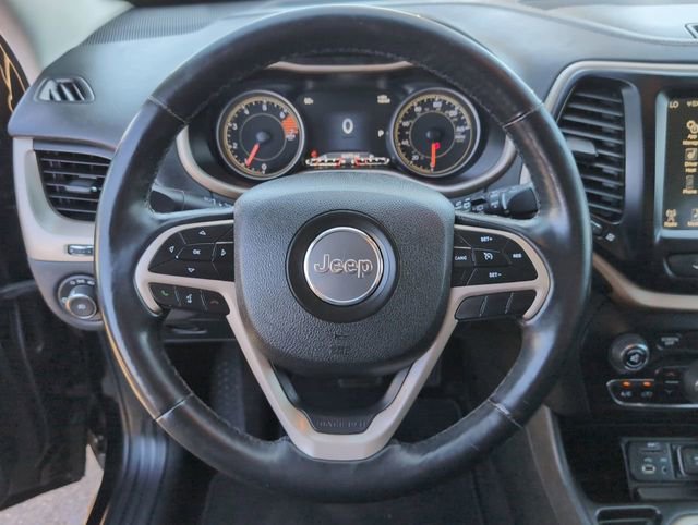 Used 2018 Jeep Cherokee Limited image 11