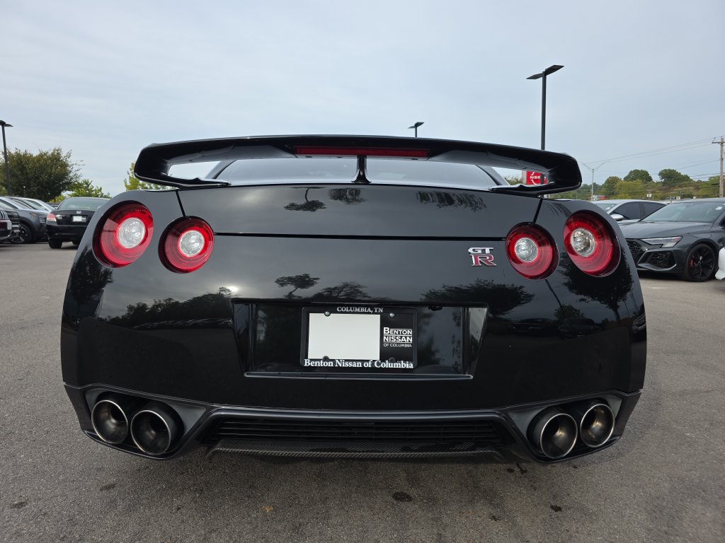 Used 2015 Nissan GT-R Premium AWD/4WD image 8