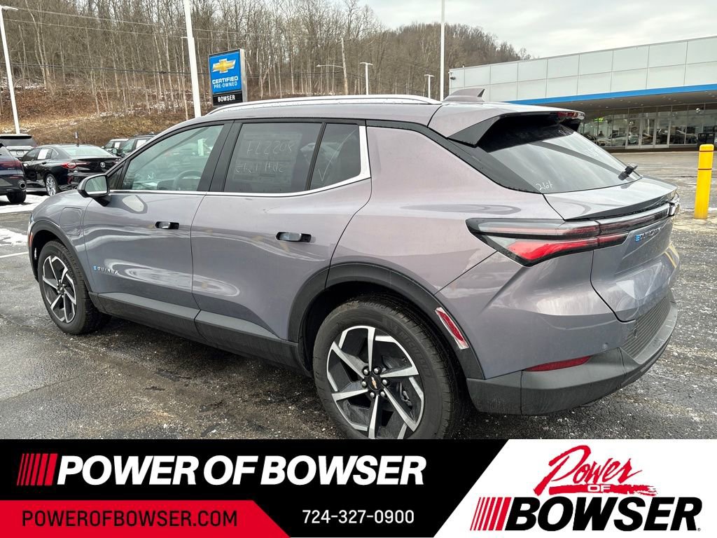 New 2026 Chevrolet Equinox EV LT image 3