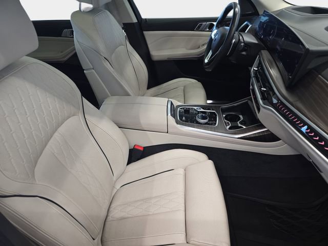 Used 2024 BMW X7 xDrive40i w/ Executive Package AWD/4WD image 12