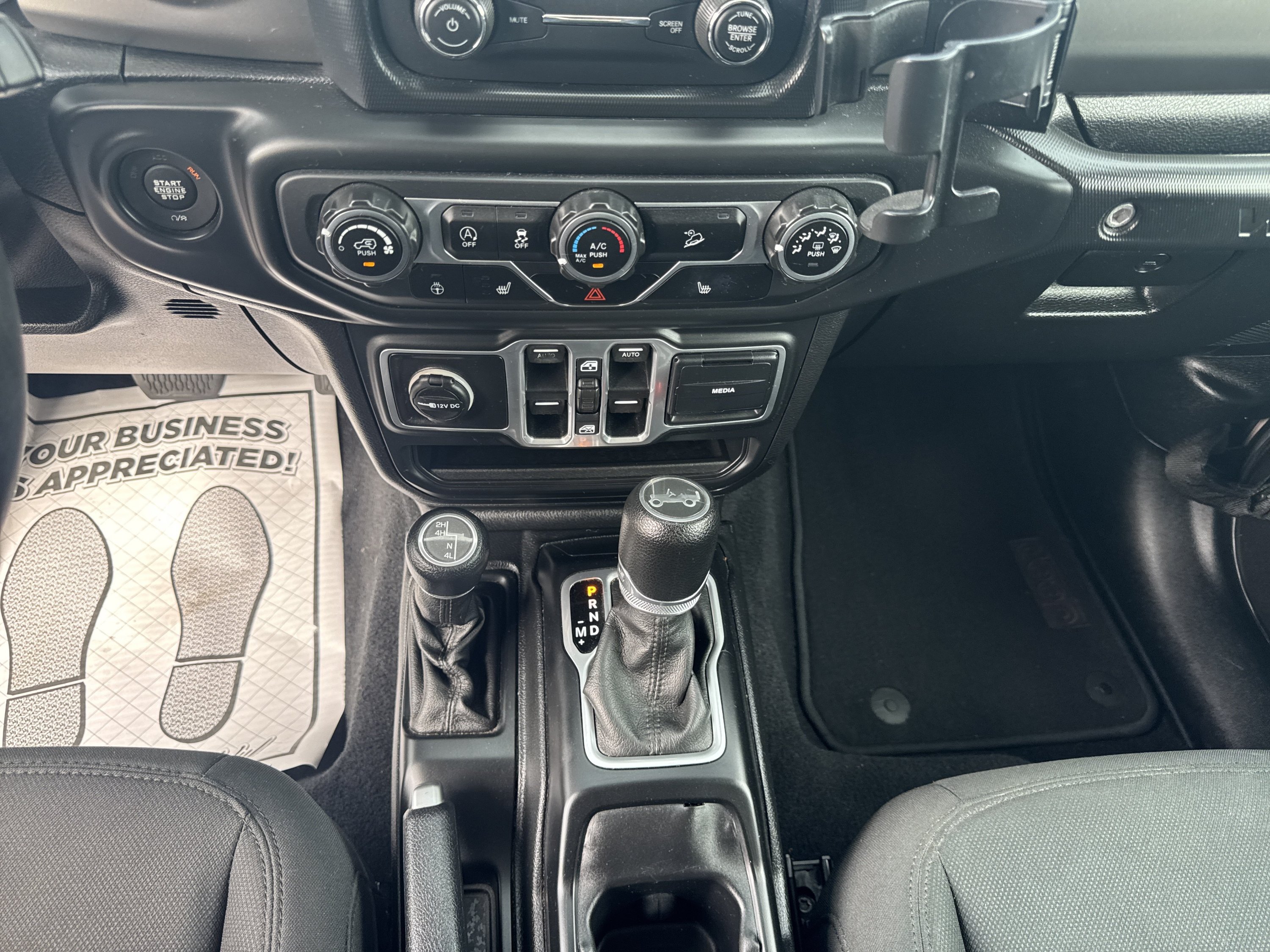 Used 2018 Jeep Wrangler Unlimited Sport S AWD/4WD image 18