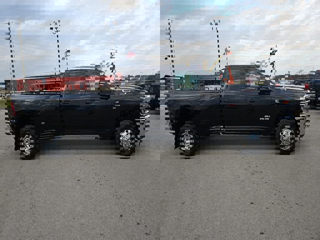 New 2026 RAM 3500 Lone Star image 9