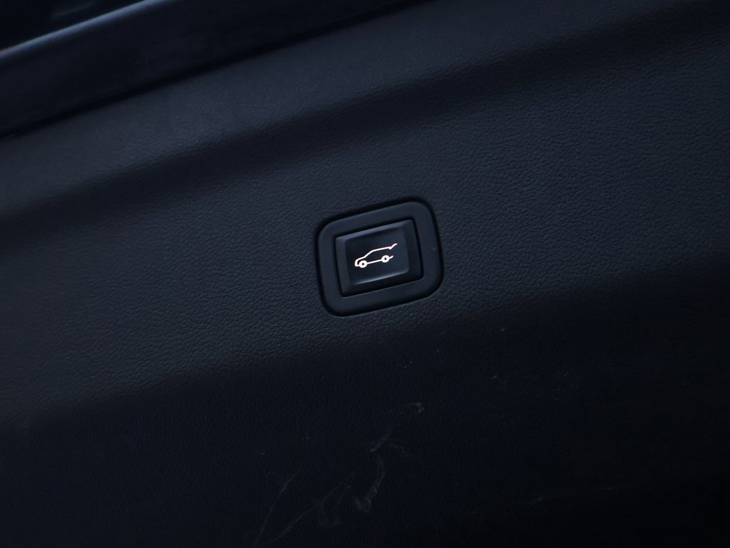 Used 2021 GMC Yukon SLT image 26