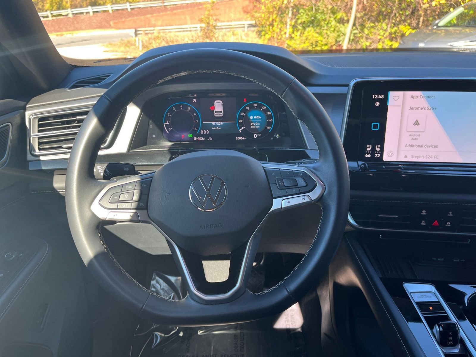 Used 2025 Volkswagen Atlas Cross Sport SE image 29