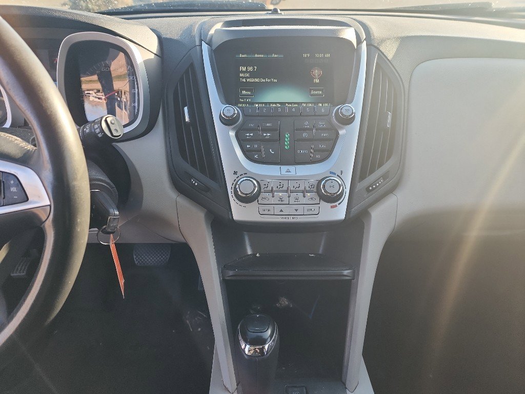 Used 2017 Chevrolet Equinox LT w/ Driver Confidence Package II image 13