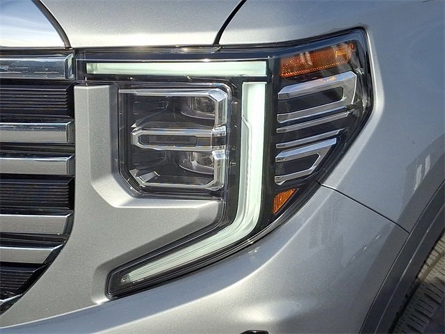 Used 2024 GMC Sierra 1500 SLT w/ SLT Premium Plus Package image 9